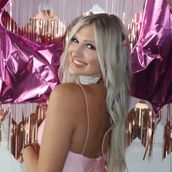 Meet your Posher, Peyton - Picture 1 of 1